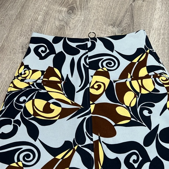 Zara Printed Mini Skirt - Picture 4 of 15
